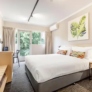 Hotel Nightcap At Findon, Adelaida